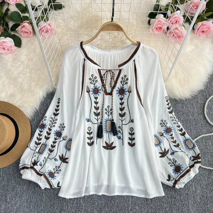Drune | Damen Rundhalsbluse mit Stickerei