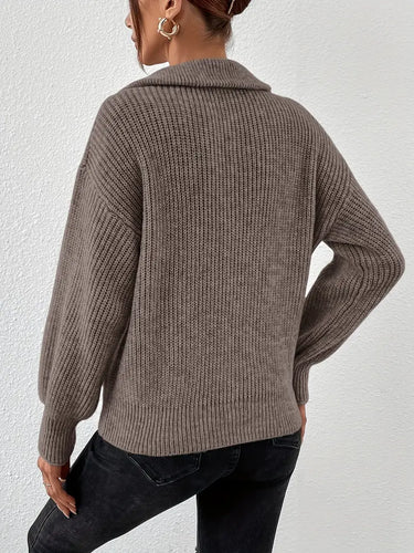 Drune | Pullover aus gestricktem, gewelltem Material mit Halb-Zip für Frauen