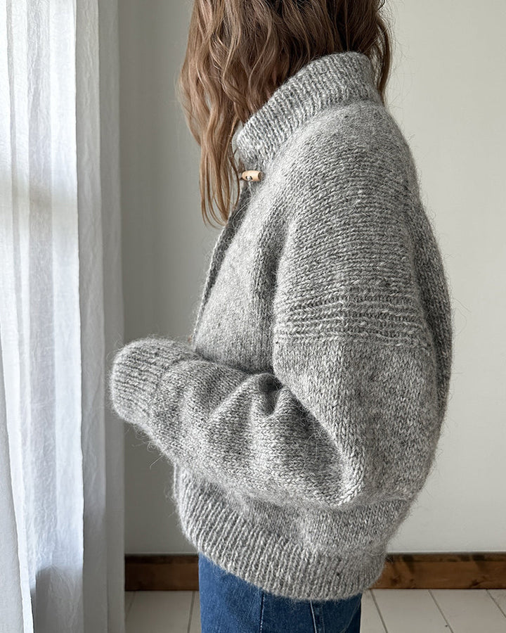 Drune | Strickjacke mit Stehkragen und Hornknöpfen