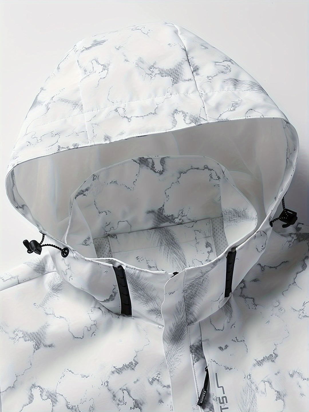 Drune | Wind und Wasserdichte Damen Sportjacke mit Kapuze