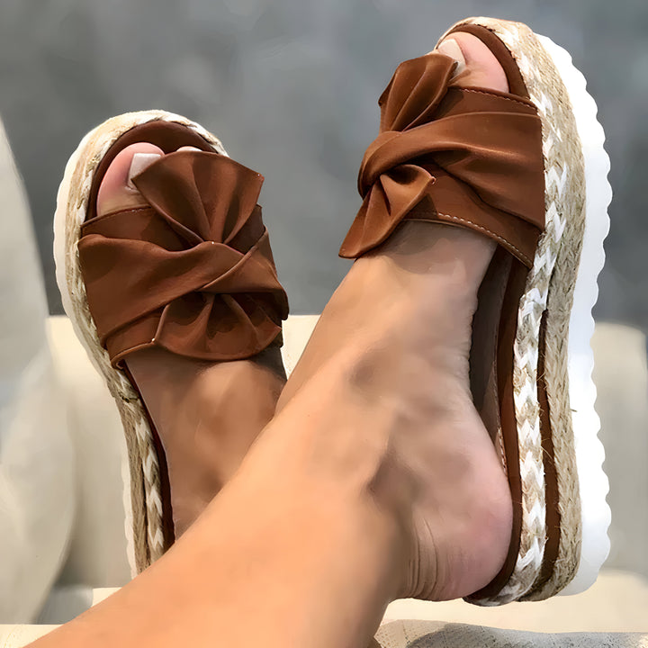 Drune | Damensandalen Mit Lockenwicklern
