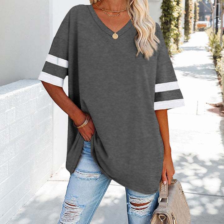 Drune | Kontrastfarbenes, lockeres Damen-T-Shirt mit V-Ausschnitt