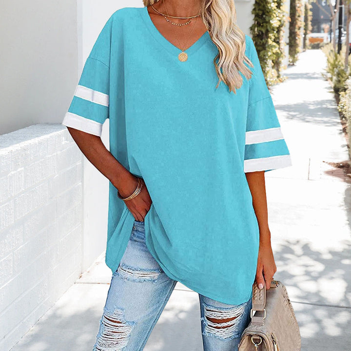 Drune | Kontrastfarbenes, lockeres Damen-T-Shirt mit V-Ausschnitt