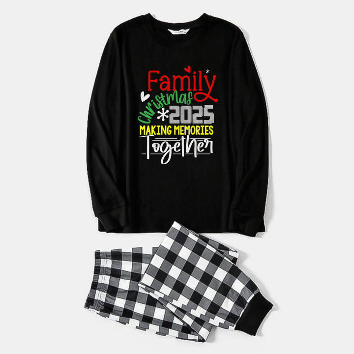 Drune | Schwarzes und weißes karierter Weihnachts-Pyjama-Set mit buntem Weihnachts-Slogan-Print