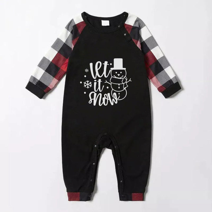 Drune | Weihnachtsfamilie passende Schlafanzüge - Rote und graue Karos Pjs Set mit "Let It Snow" schwarz-weißer Textdruck