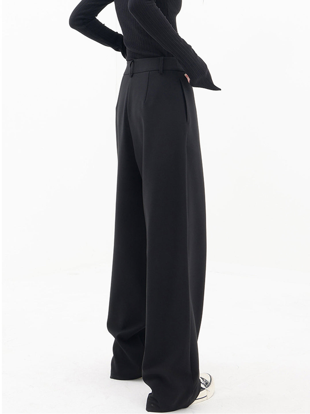Drune | Asymmetrische Weite Hosen