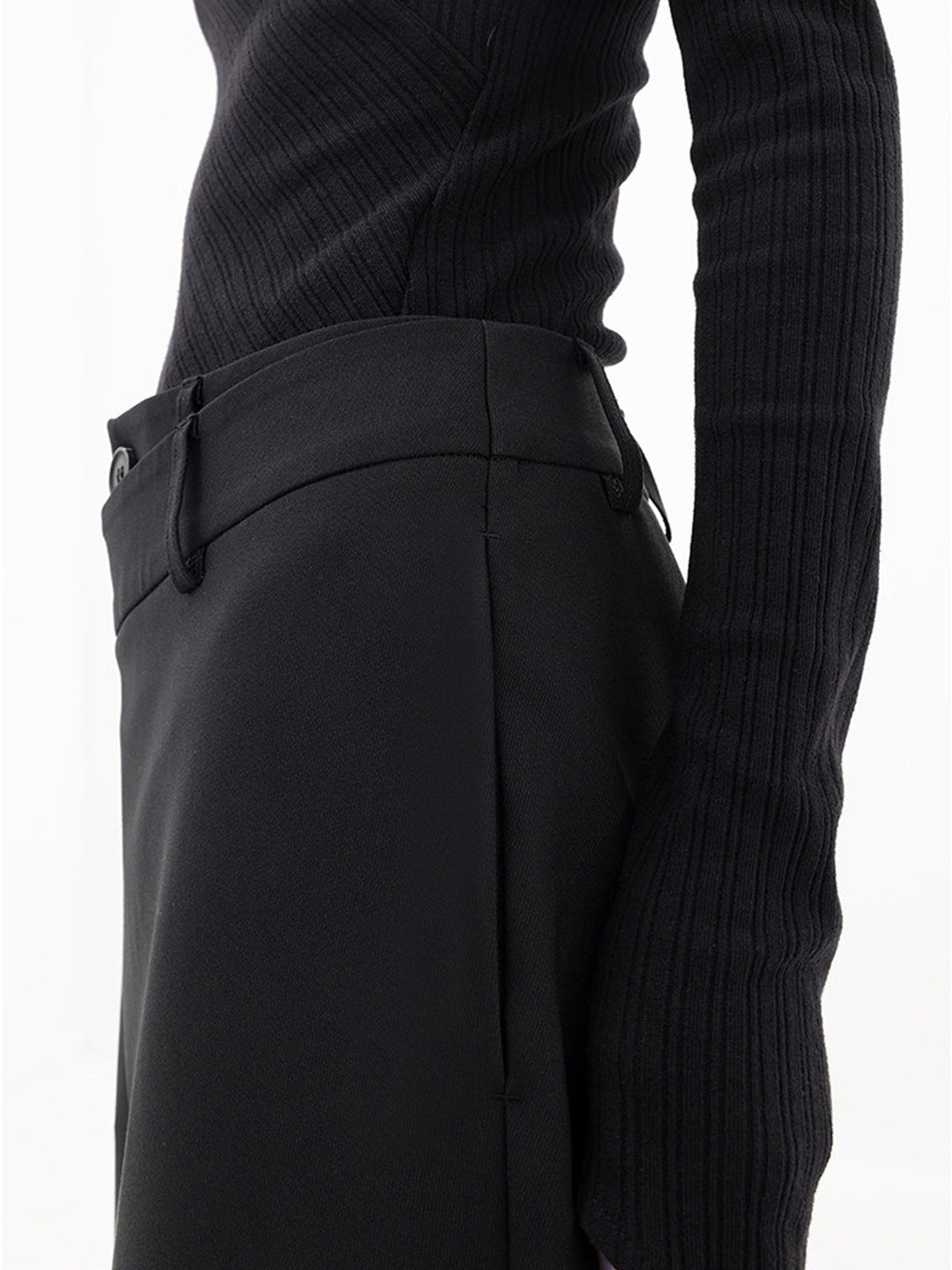 Drune | Asymmetrische Weite Hosen