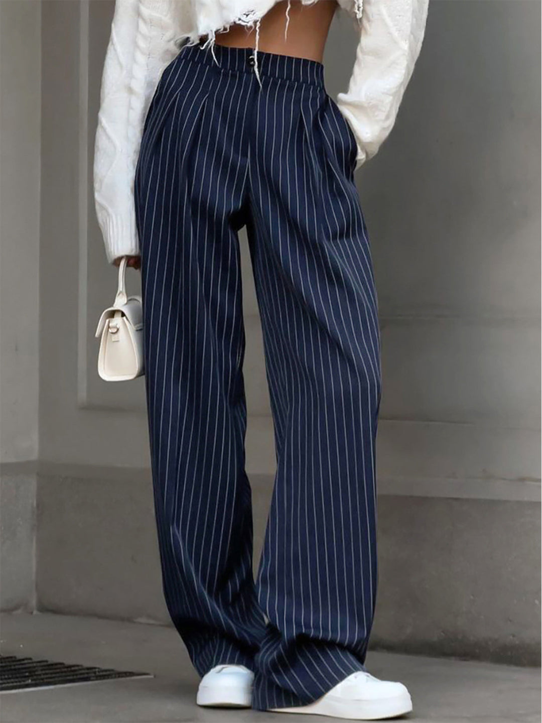 Drune | Elegante Nadelstreifen-Faltenhose mit Weitem Bein