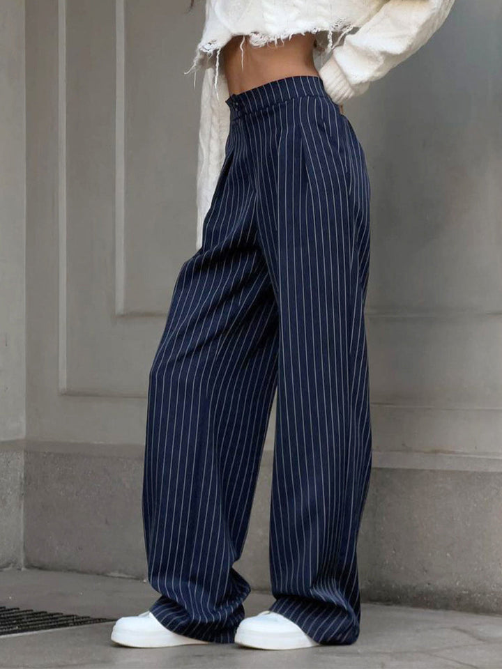 Drune | Elegante Nadelstreifen-Faltenhose mit Weitem Bein