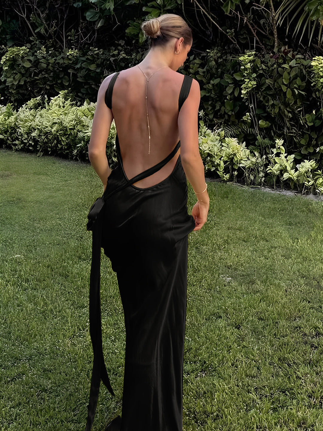 Drune | Asymmetrisches Satin Kleid mit Einem Schulterdesign