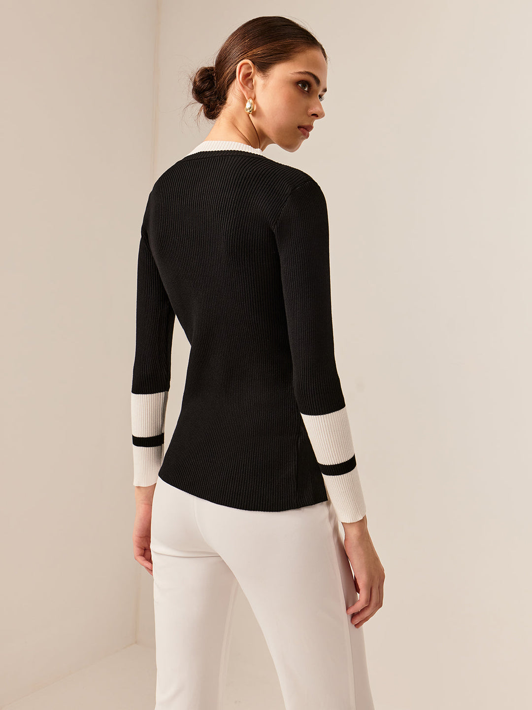 Drune | Rippstrickbluse Kontrastelemente Modern und Elegant