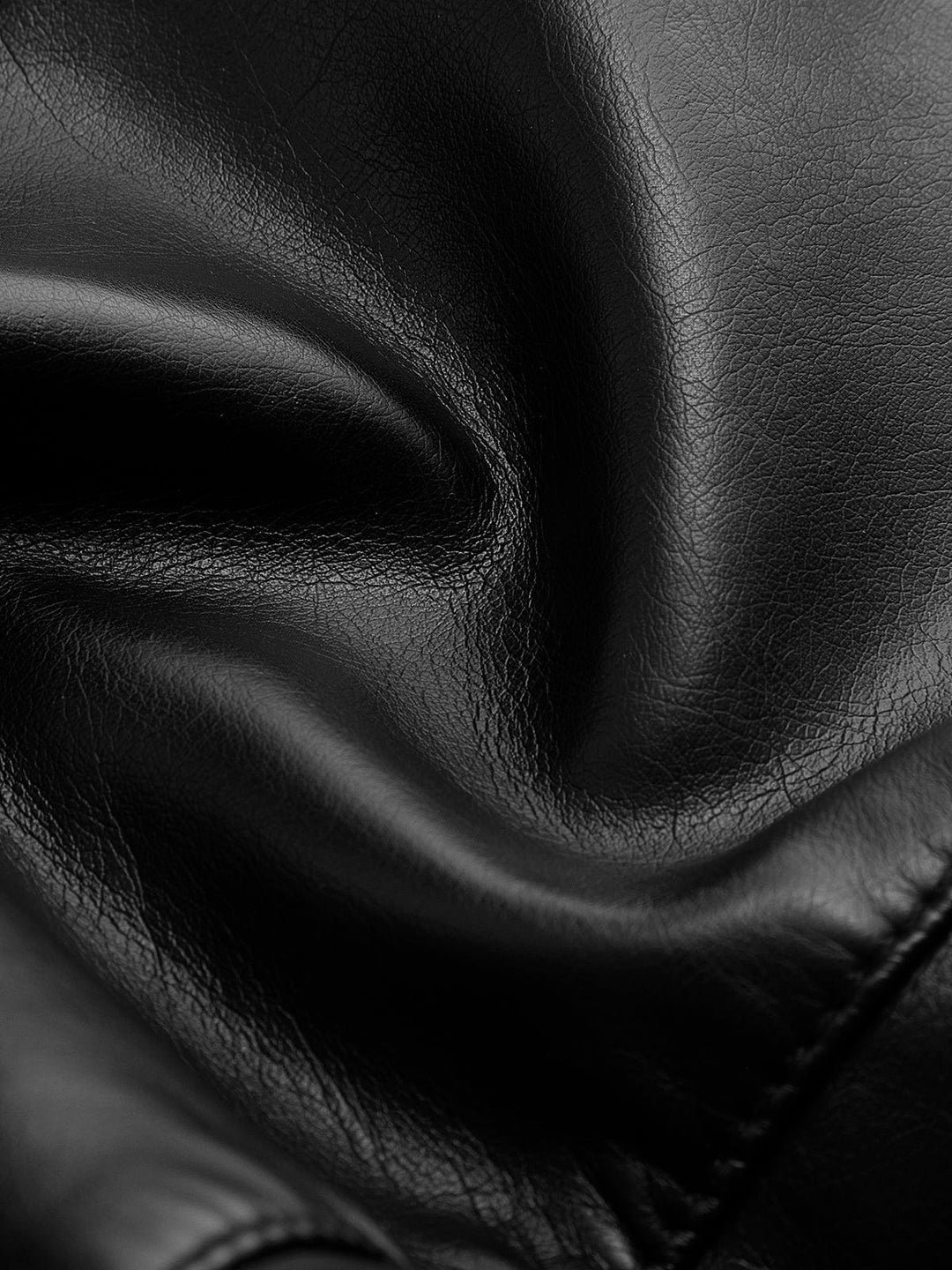 Drune | Schwarze Kunstlederjacke mit Nieten