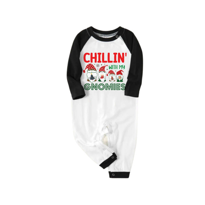 Drune | Schwarzes Raglan-Oberteil Grünes Karomuster Weihnachts-Pyjama-Set Mit Gnomes und Feiertagsbeschriftung
