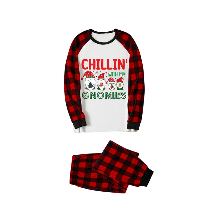 Drune | Rote und schwarze Karierte Weihnachts-Pyjama-Set mit "Chillin With My Gnomies" Druck