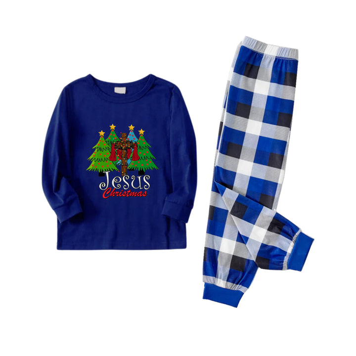 Drune | Weihnachtsfamilienpassende Pyjamas - Marineblau & Weiß Karierte PJs Set mit Weihnachtsbaum und "Jesus Weihnachten" Druck