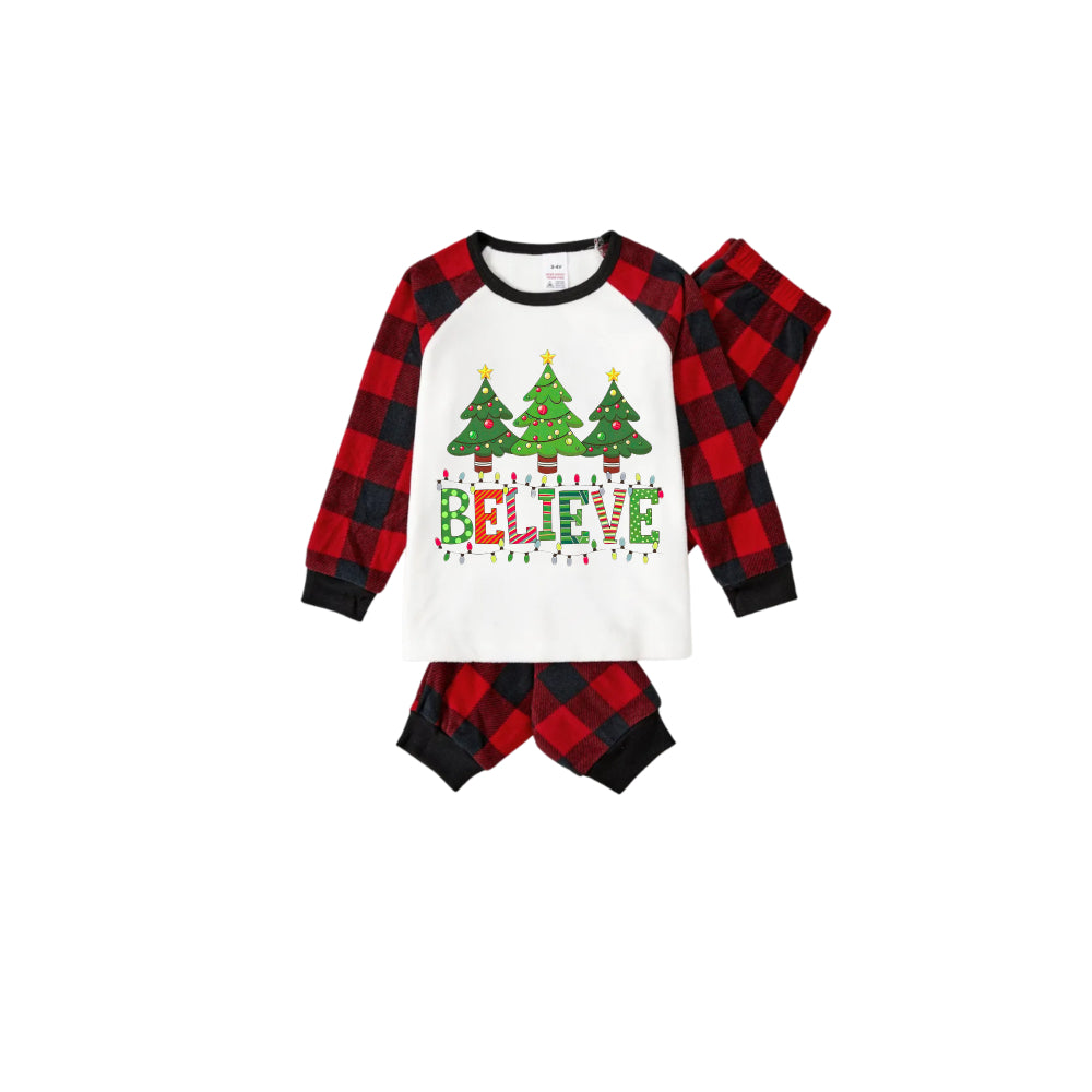Drune | Rote und schwarze karierte Weihnachts-Pyjama-Set mit Weihnachtsbaum und "Believe"-Druck