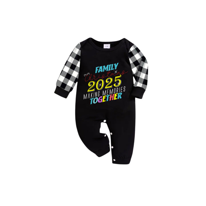 Drune | Schwarz-weiß kariertes kurzärmeliges Weihnachts-Pyjama-Set mit Schneeflocke & festlicher Schriftzug