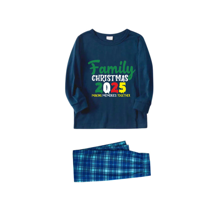 Drune | Weihnachts-Familienpassende Schlafanzüge - Navy & Himmelblau Karierte Pjs Set mit "Familienweihnachten 2025" Bunter Slogan Druck