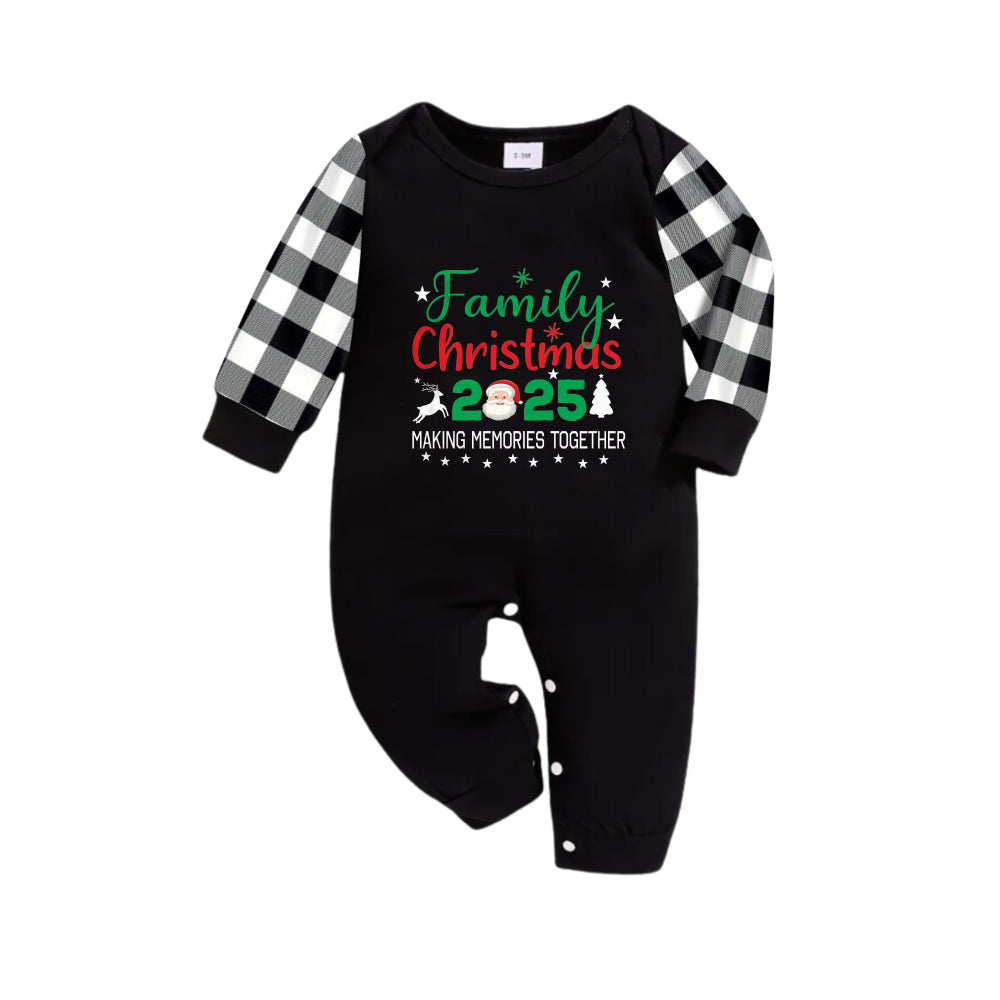Drune | Schwarz und Weiß Karo Weihnachts-Pyjama-Set mit Santa und "Familienweihnachten 2025 Erinnerungen gemeinsam schaffen" Festlicher bunter Textdruck