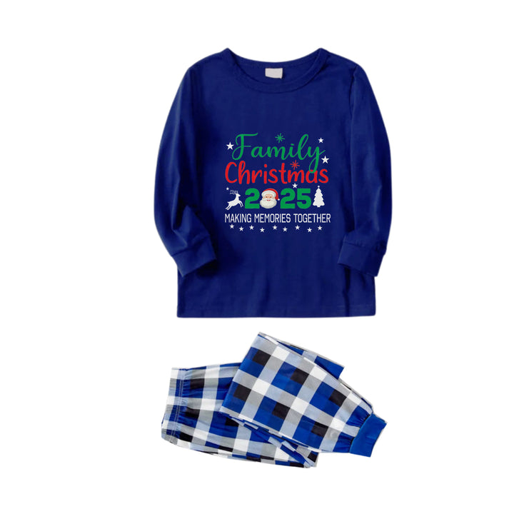 Drune | Weihnachtsfamilie passende Pyjamas - Navy & Weiß kariertes Pj-Set mit "Familienweihnachten 2025" und Weihnachtsmann-Musterdruck