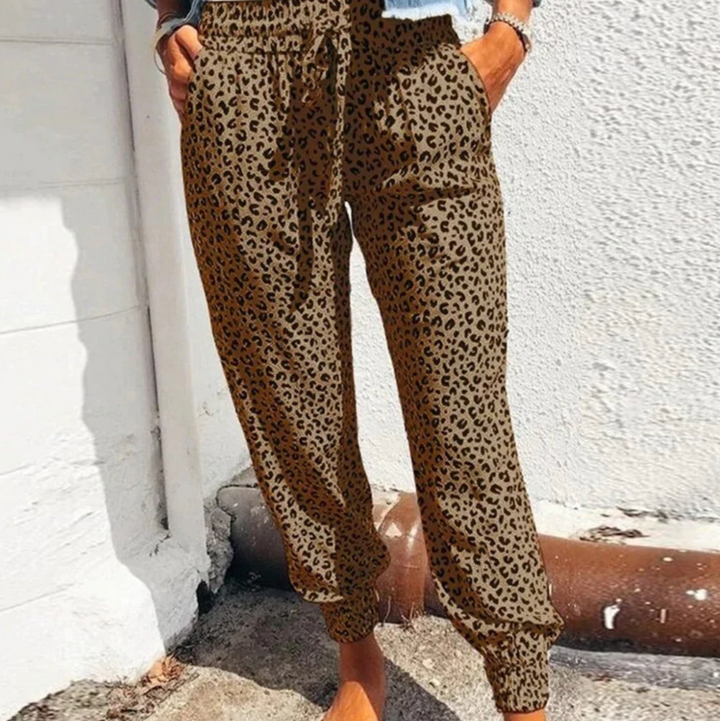 Drune | Weit Geschnittene Hose mit Leopardenmuster