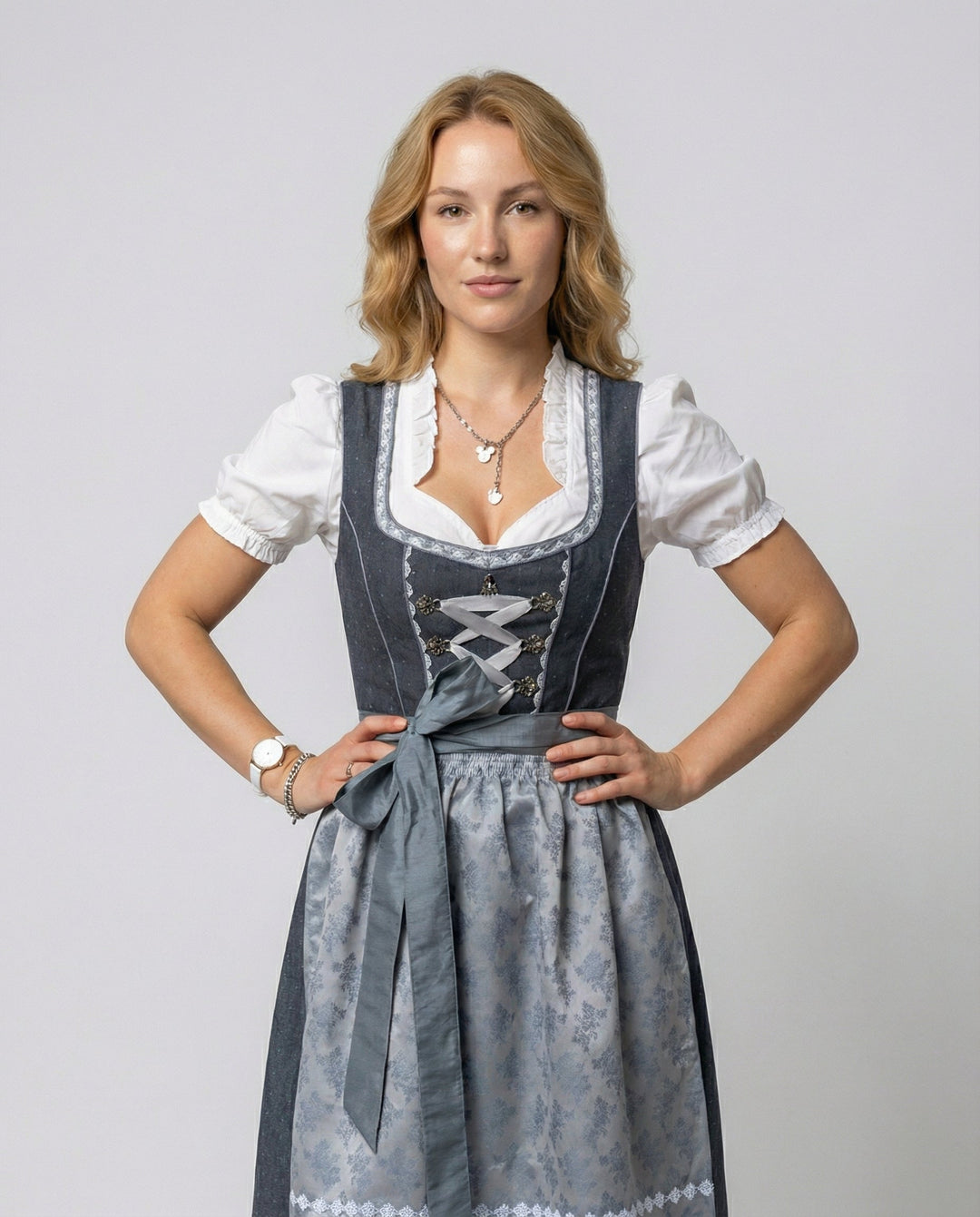 Traditionelles Dirndl Damen Drune
