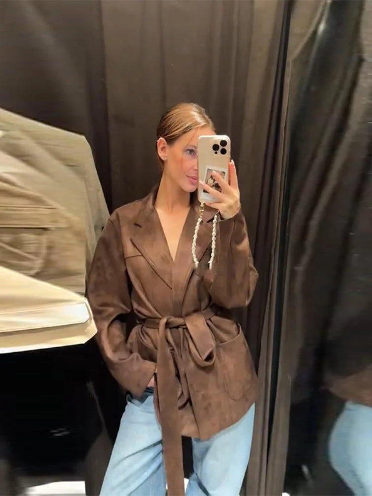 Drune | Braun Wildlederreversjacke für Damen für Den Herbst