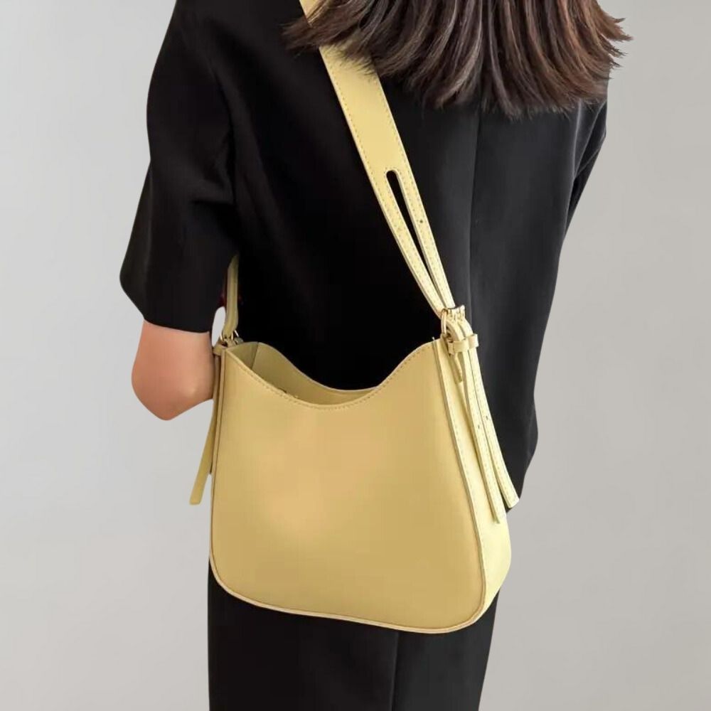 Schlichte und elegante Crossbody-Tasche im minimalistischen Design | Vegan