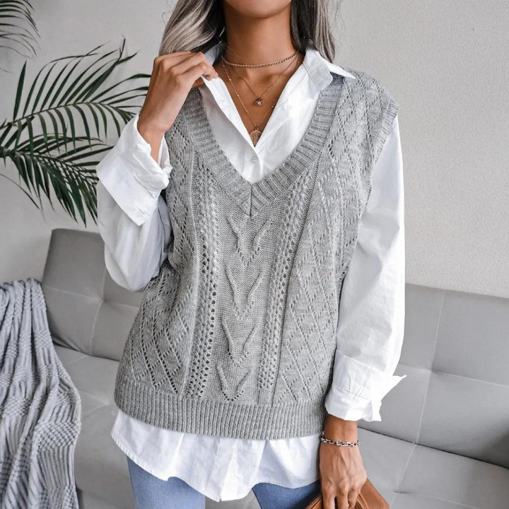 Drune | Damen Pulsweste mit V-Ausschnitt und Zopfmuster