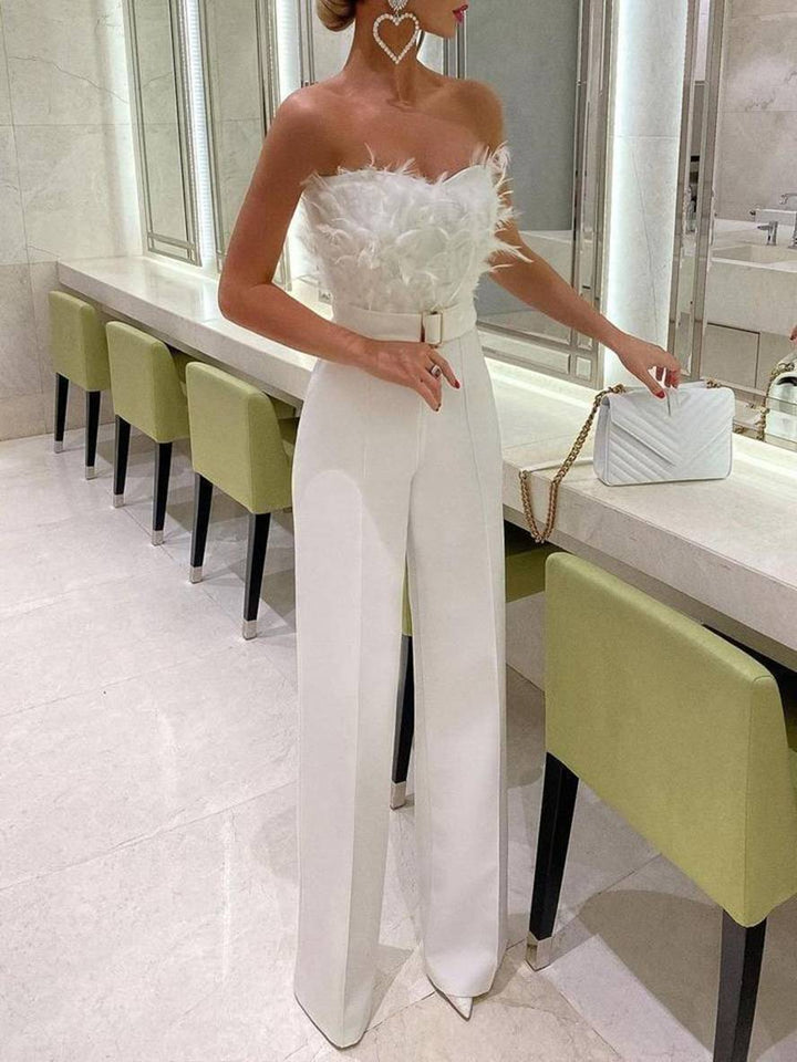 Drune | Kombination Tube mit Gerader Beinform Bustier mit Federn Elegante Frau Weiß