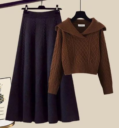 Drune | Zweiteiliges Satz Bestehend Aus Gestricktem Pullover und Halbrock