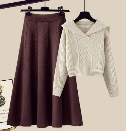 Drune | Zweiteiliges Satz Bestehend Aus Gestricktem Pullover und Halbrock