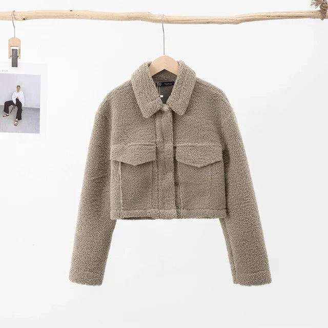 Drune | Kurze, Warme und Elegante Jacke