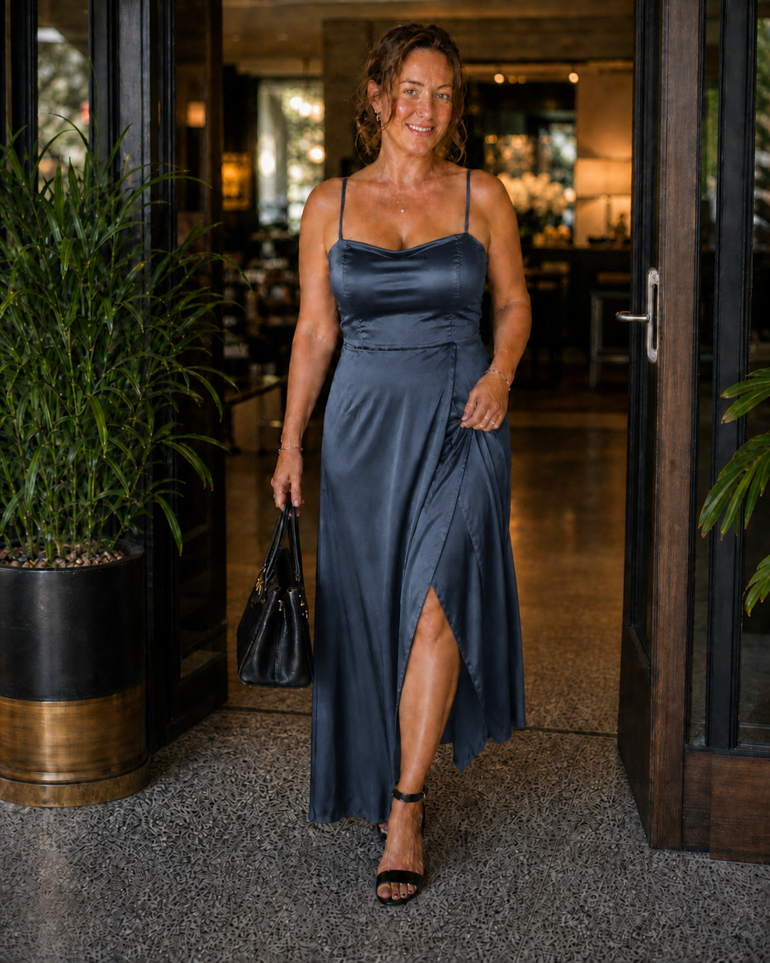 Elegantes Damen-Kleid mit fließendem Schnitt | Drune
