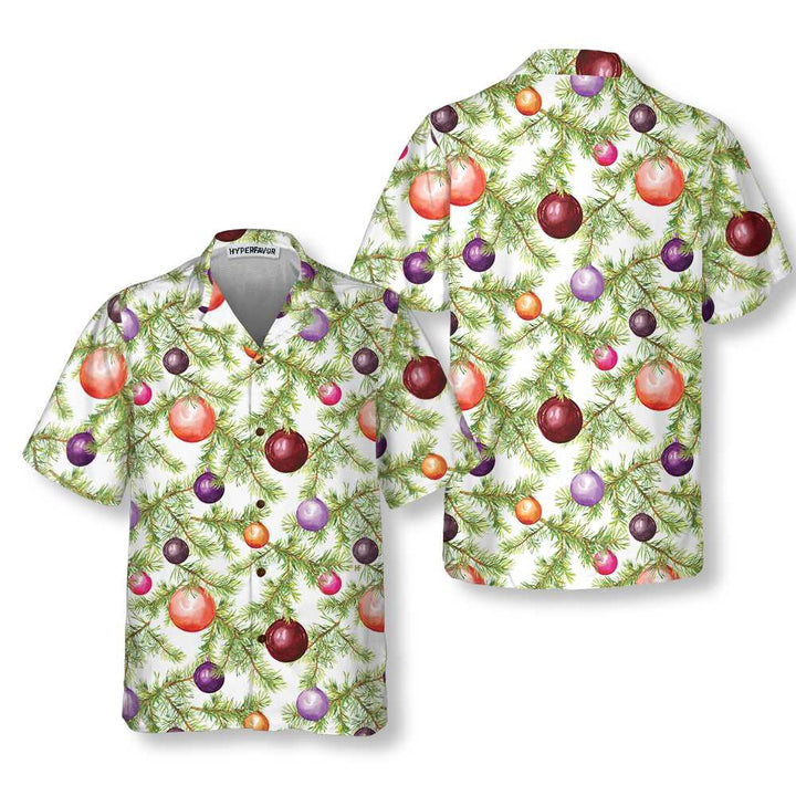 Drune | Weihnachtskugeln und Tannenzweige Hawaiian Shirt, Lustiges Weihnachtsbaum Shirt, Beste Weihnachtsgeschenkidee