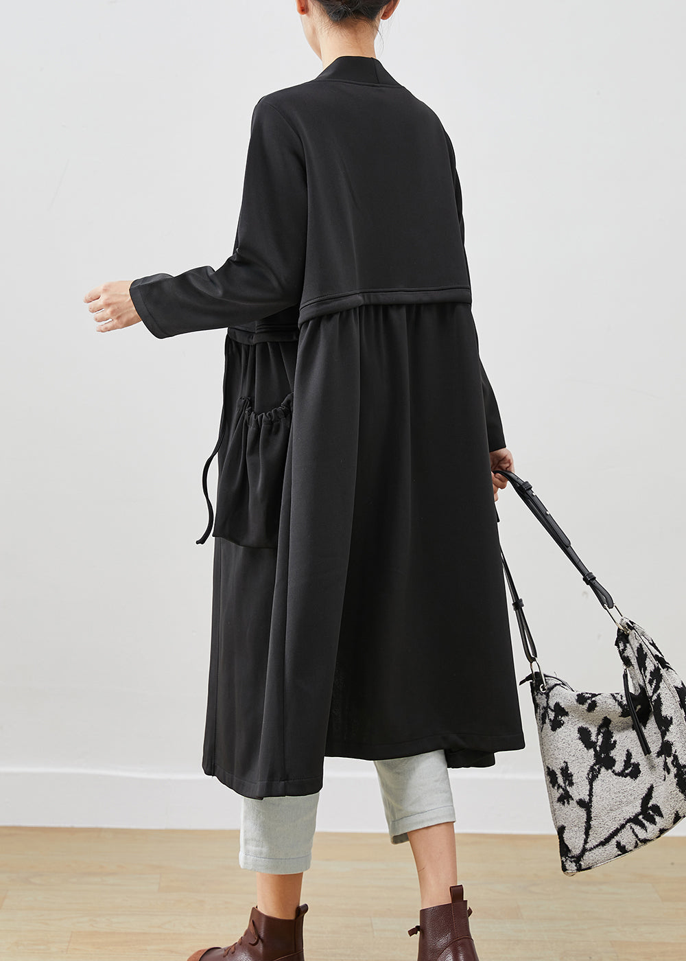 Drune | Schwarze Kapuzenjacke mit Taschen aus Baumwolle