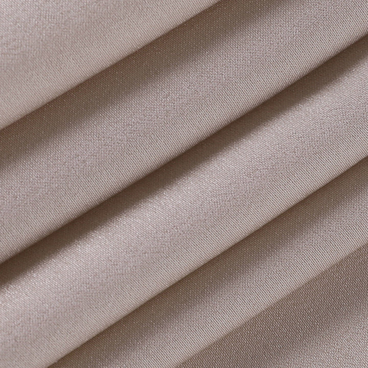 Festkleid mit Ausschnitt