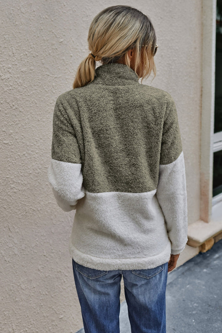 Drune | Eleganter Crop-Top mit Reißverschlusstasche