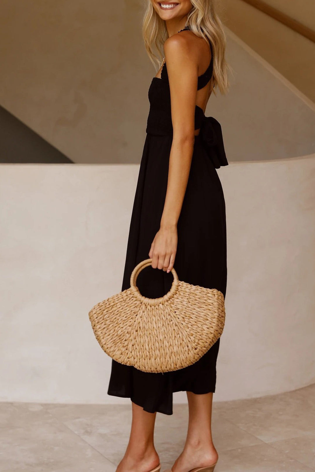 Drune | Crisscross Tie-Back Midi Kleid