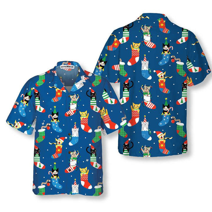 Drune | Süße Katzen in Weihnachtsstrümpfen Hawaiian Shirt, Weihnachtskatze Shirt, Bestes Weihnachtsgeschenk