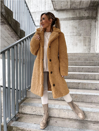Drune | Lange Jacke, Teddylook mit Knöpfen