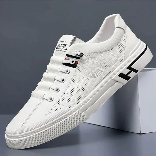 Drune | Perforierte Ledersneaker mit Logodetail