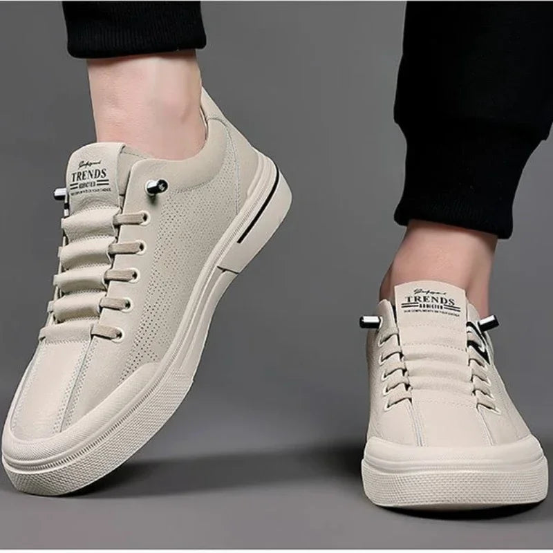 Drune | Perforierte Ledersneaker mit Logodetail