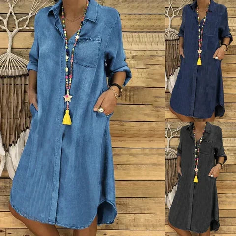 Drune | Jeans Midi-Kleid mit Umgeschlagenen Ärmeln und Brusttasche.