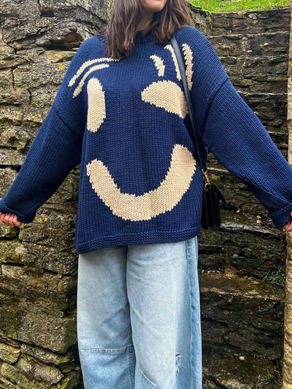 Drune | Strickpullover im Künstlerstil - Gemütlicher Freizeit Jumper mit abstraktem Gesichtsmuster