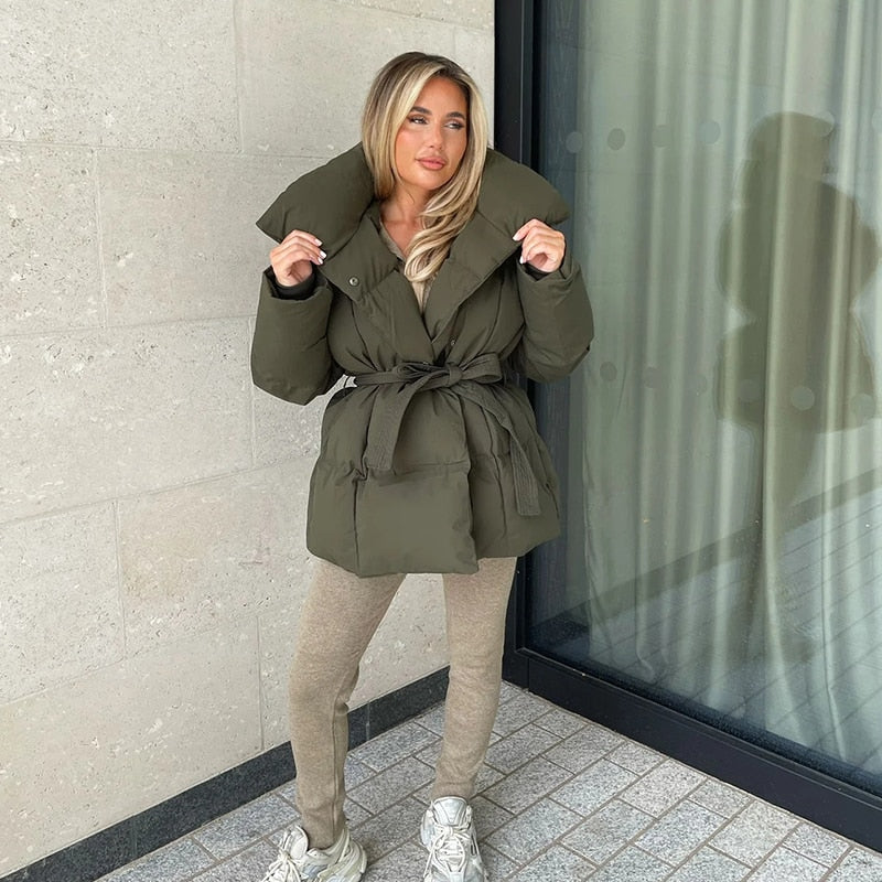 Drune | Damen Dicke Winterjacke mit Gürtel und Hohem Kragen