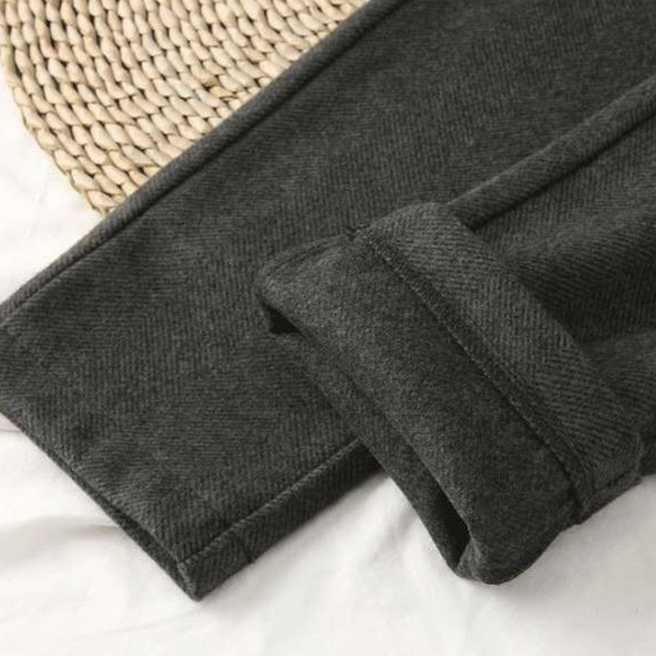 Drune | Damenhose mit Fischgrätmuster für vielseitige Kleidung in allen Jahreszeiten