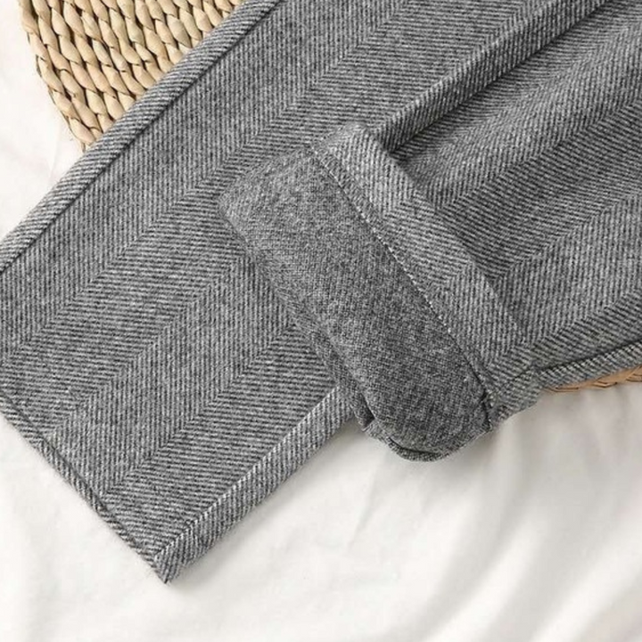 Drune | Damenhose mit Fischgrätmuster für vielseitige Kleidung in allen Jahreszeiten