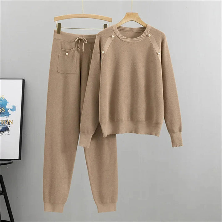 Drune | Elegantes Strick-Loungewear-Set mit Perlenakzenten