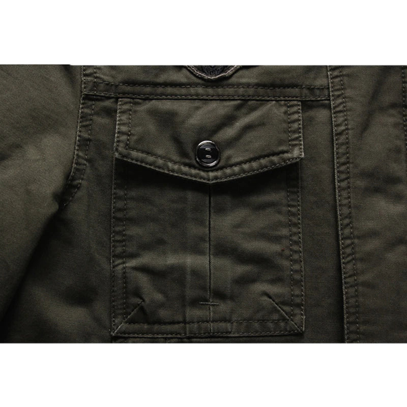 Drune | Militärisch inspirierte Jacke mit urbaner Raffinesse